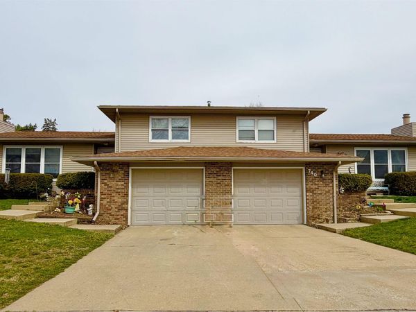 740-746 Olympic Drive, Waterloo, IA 50701