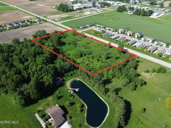 N Glenwood Avenue, Wauseon, OH 43567