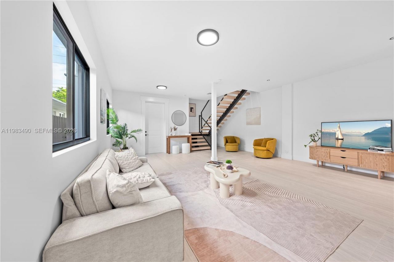 3187 SW 23rd St, Miami, FL 33145 Photo