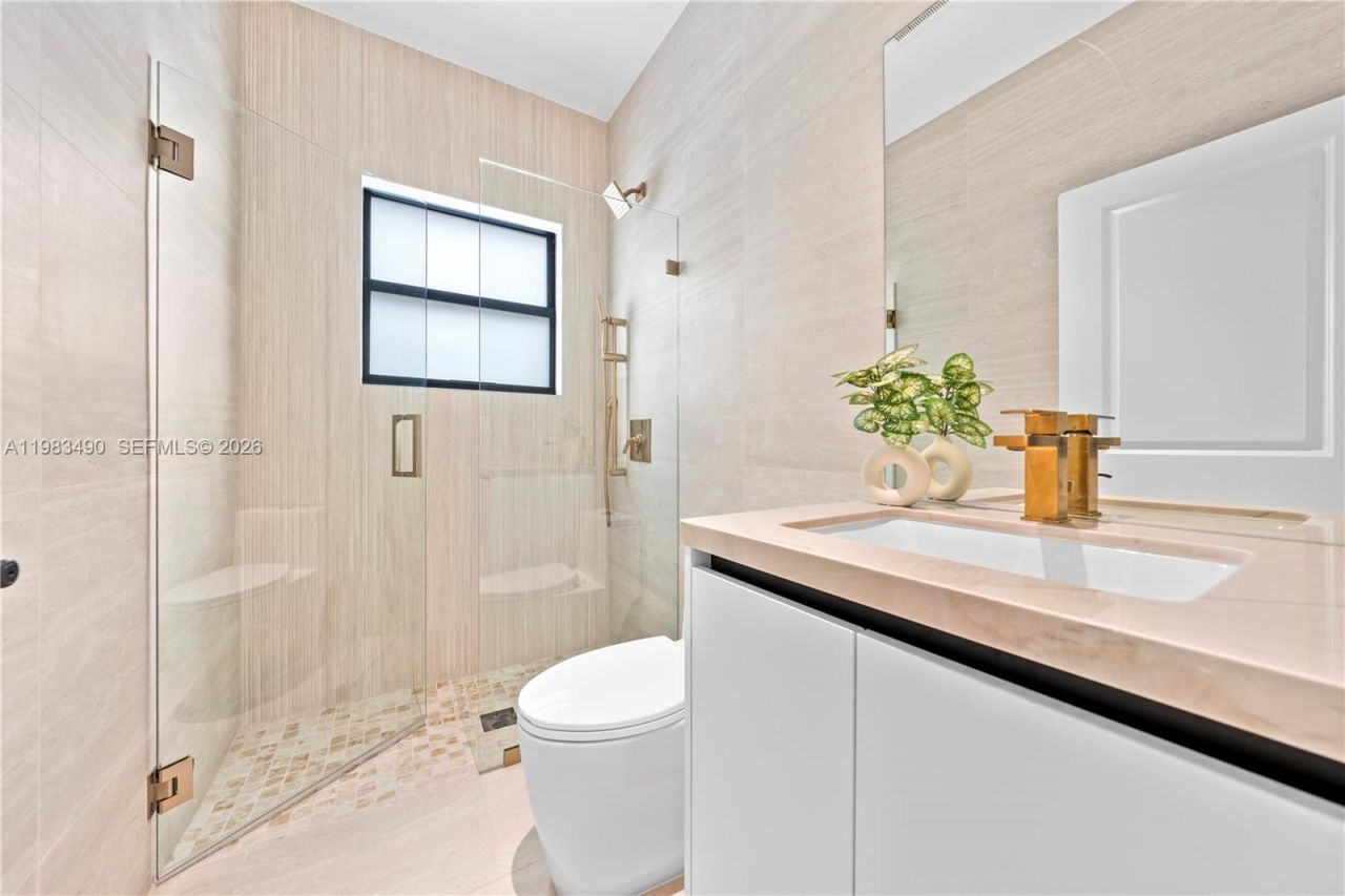 3187 SW 23rd St, Miami, FL 33145 Photo