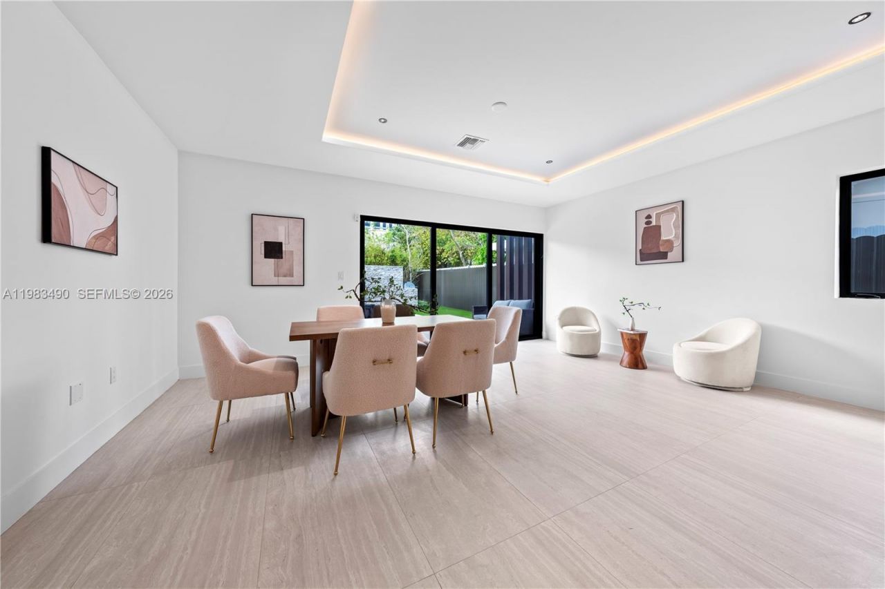 3187 SW 23rd St , Miami, FL 33145 Photo