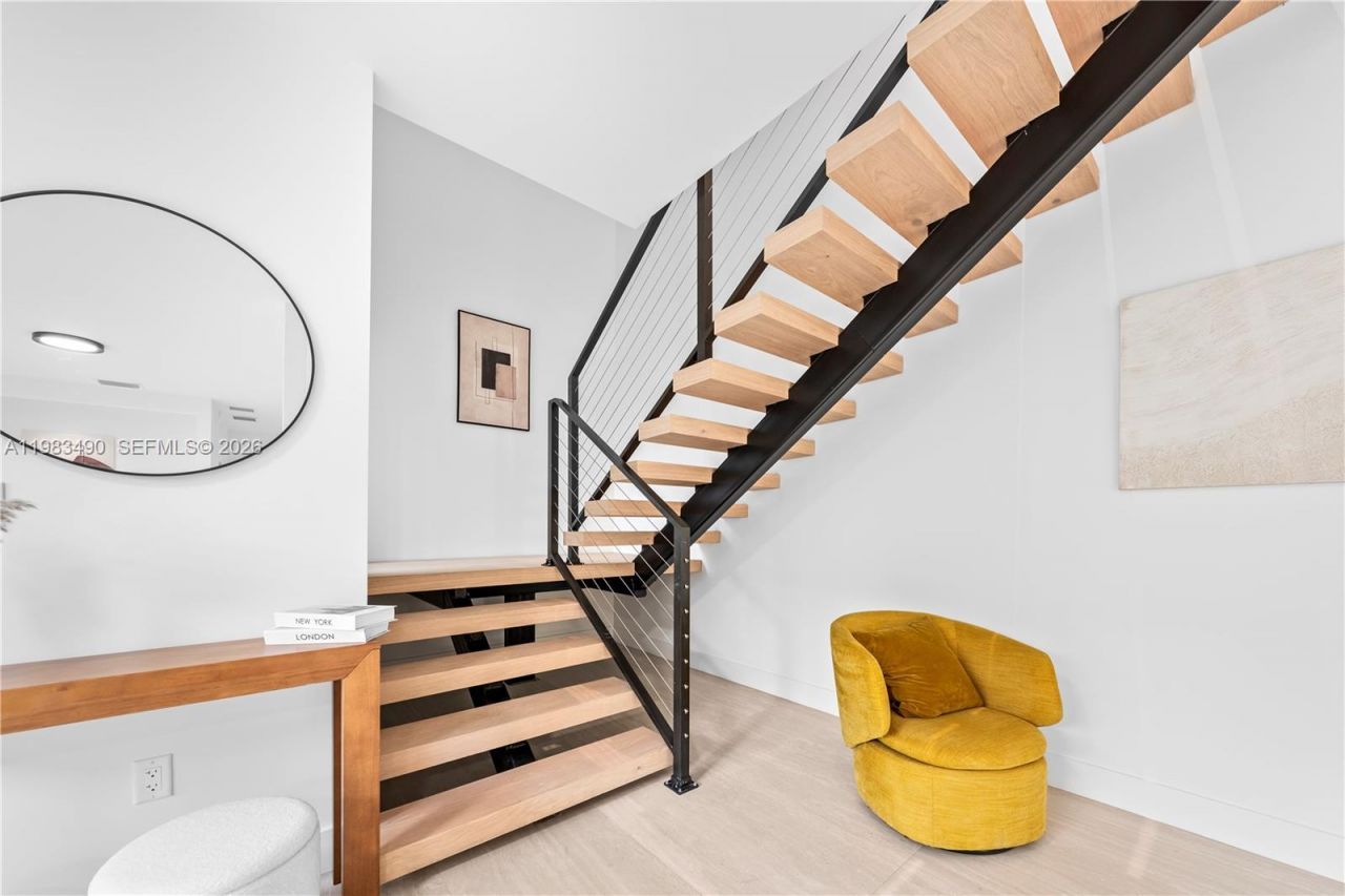 3187 SW 23rd St, Miami, FL 33145 Photo