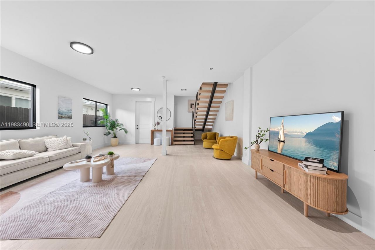 3187 SW 23rd St , Miami, FL 33145 Photo