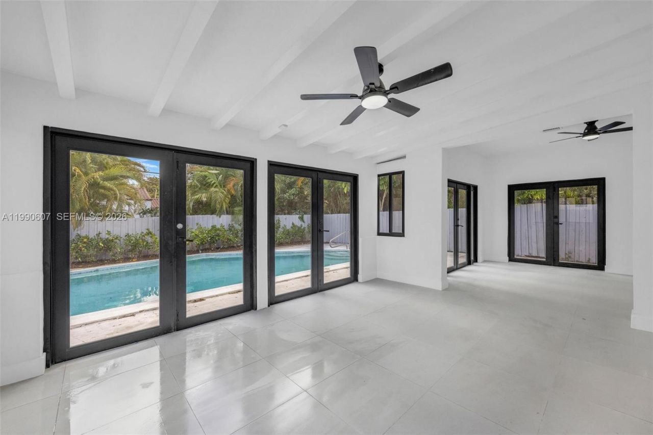 880 NE 72nd Ter , Miami, FL 33138 Photo