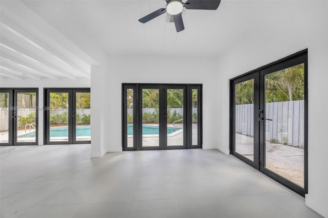 880 NE 72nd Ter , Miami, FL 33138 Photo