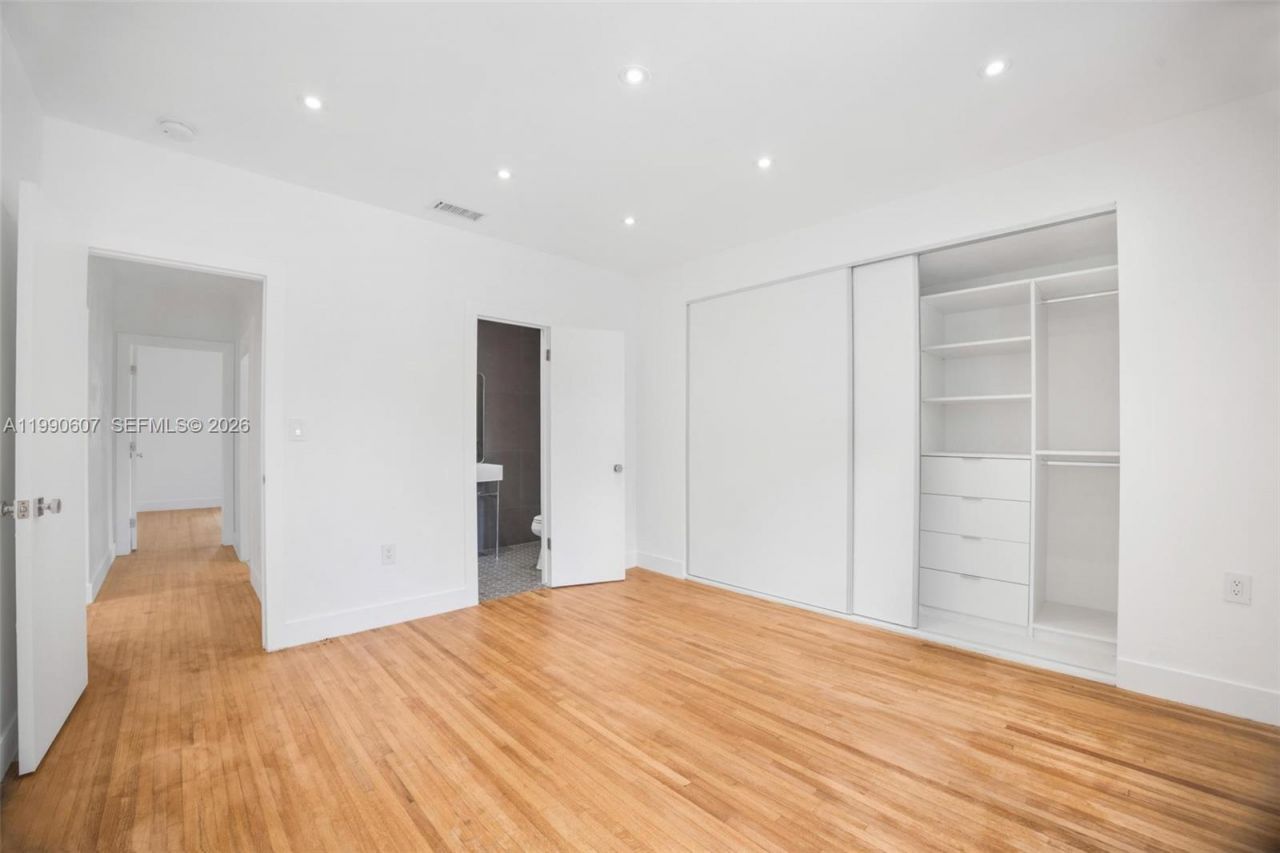 880 NE 72nd Ter , Miami, FL 33138 Photo