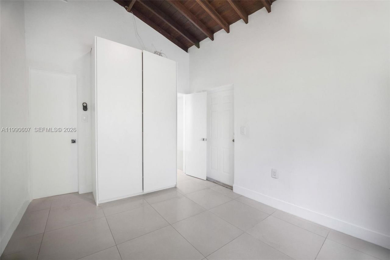 880 NE 72nd Ter , Miami, FL 33138 Photo