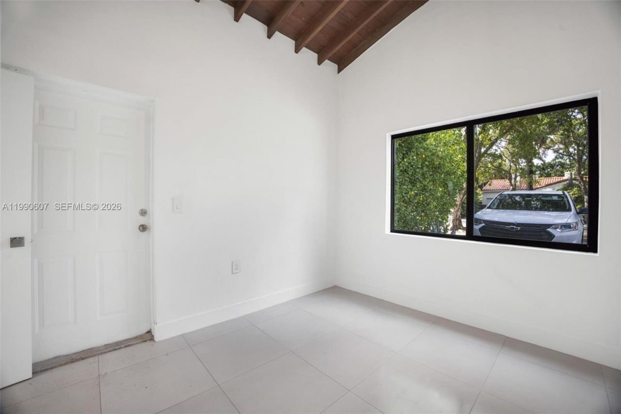 880 NE 72nd Ter , Miami, FL 33138 Photo