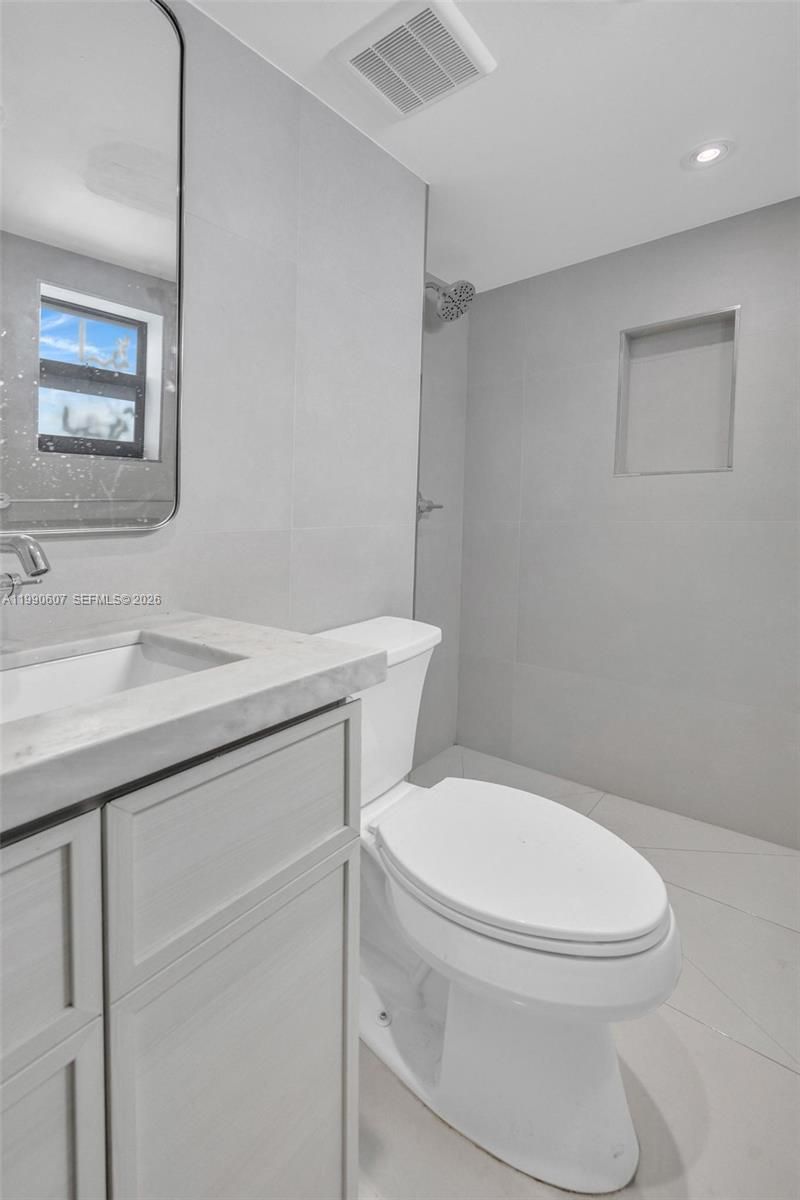 880 NE 72nd Ter , Miami, FL 33138 Photo