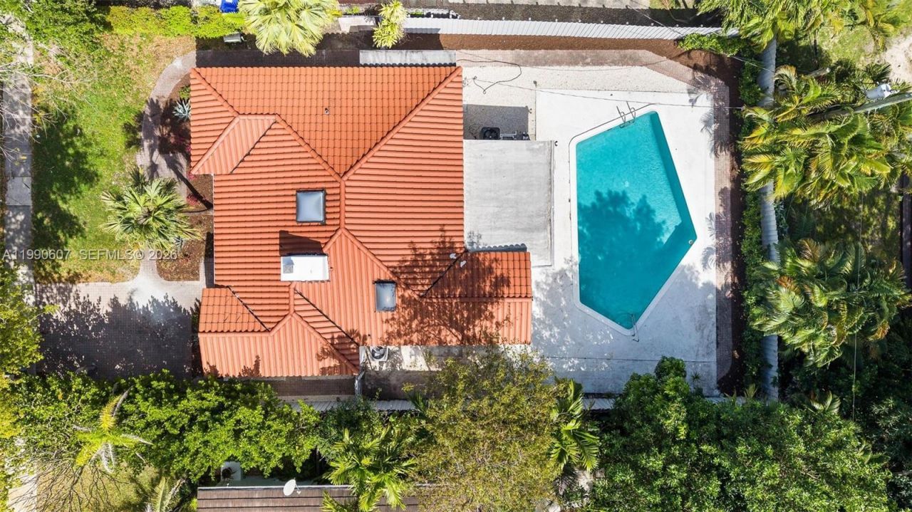 880 NE 72nd Ter , Miami, FL 33138 Photo