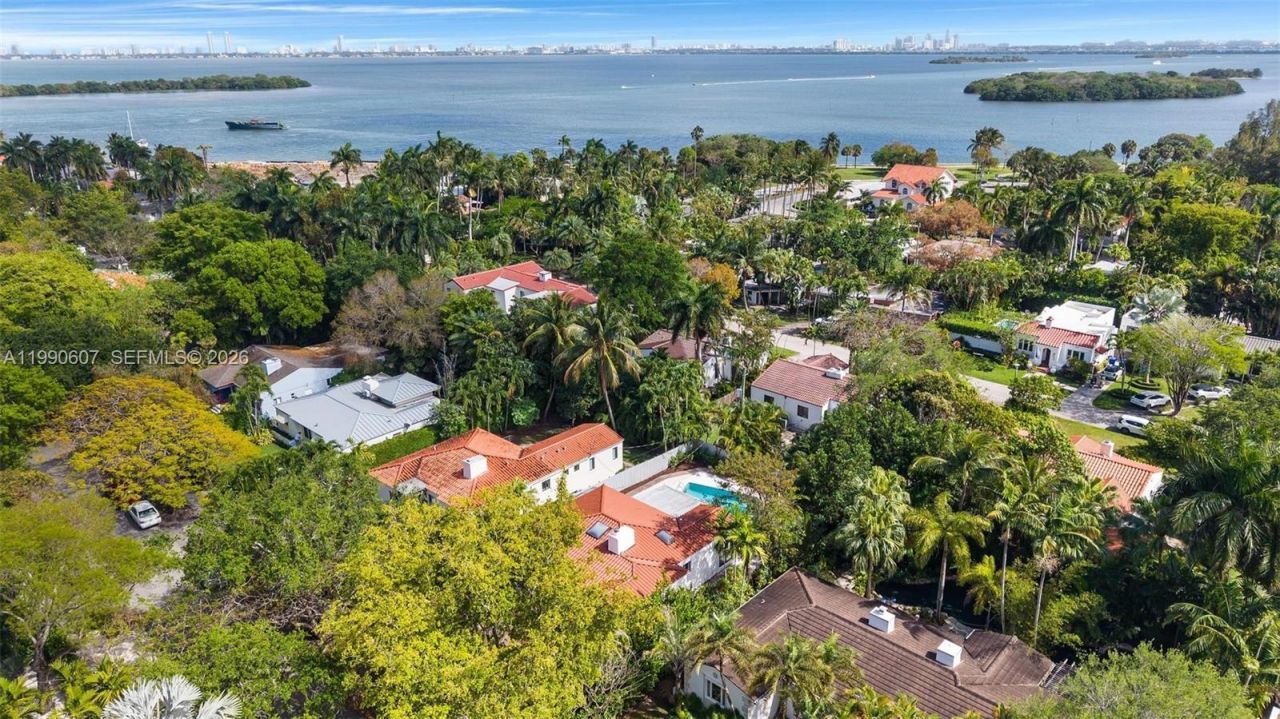 880 NE 72nd Ter , Miami, FL 33138 Photo