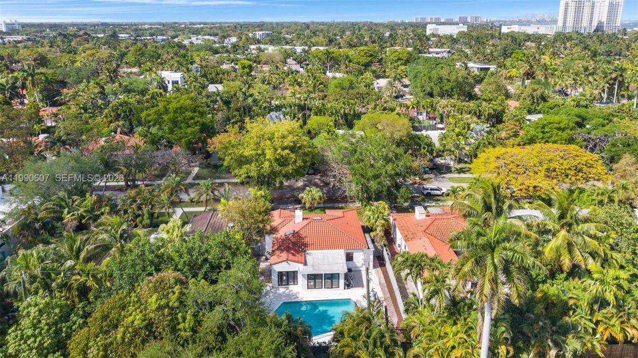 880 NE 72nd Ter , Miami, FL 33138 Photo