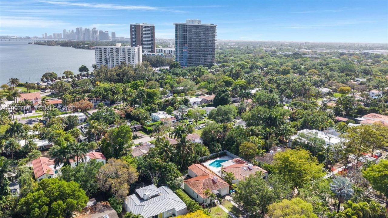 880 NE 72nd Ter , Miami, FL 33138 Photo