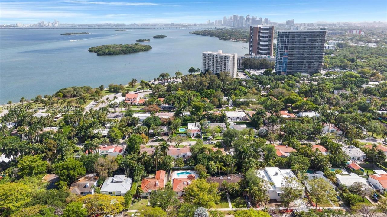 880 NE 72nd Ter , Miami, FL 33138 Photo