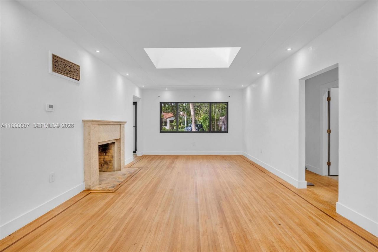 880 NE 72nd Ter , Miami, FL 33138 Photo