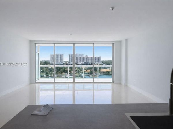 400 Sunny Isles Blvd , Unit 819, Sunny Isles Beach, FL 33160