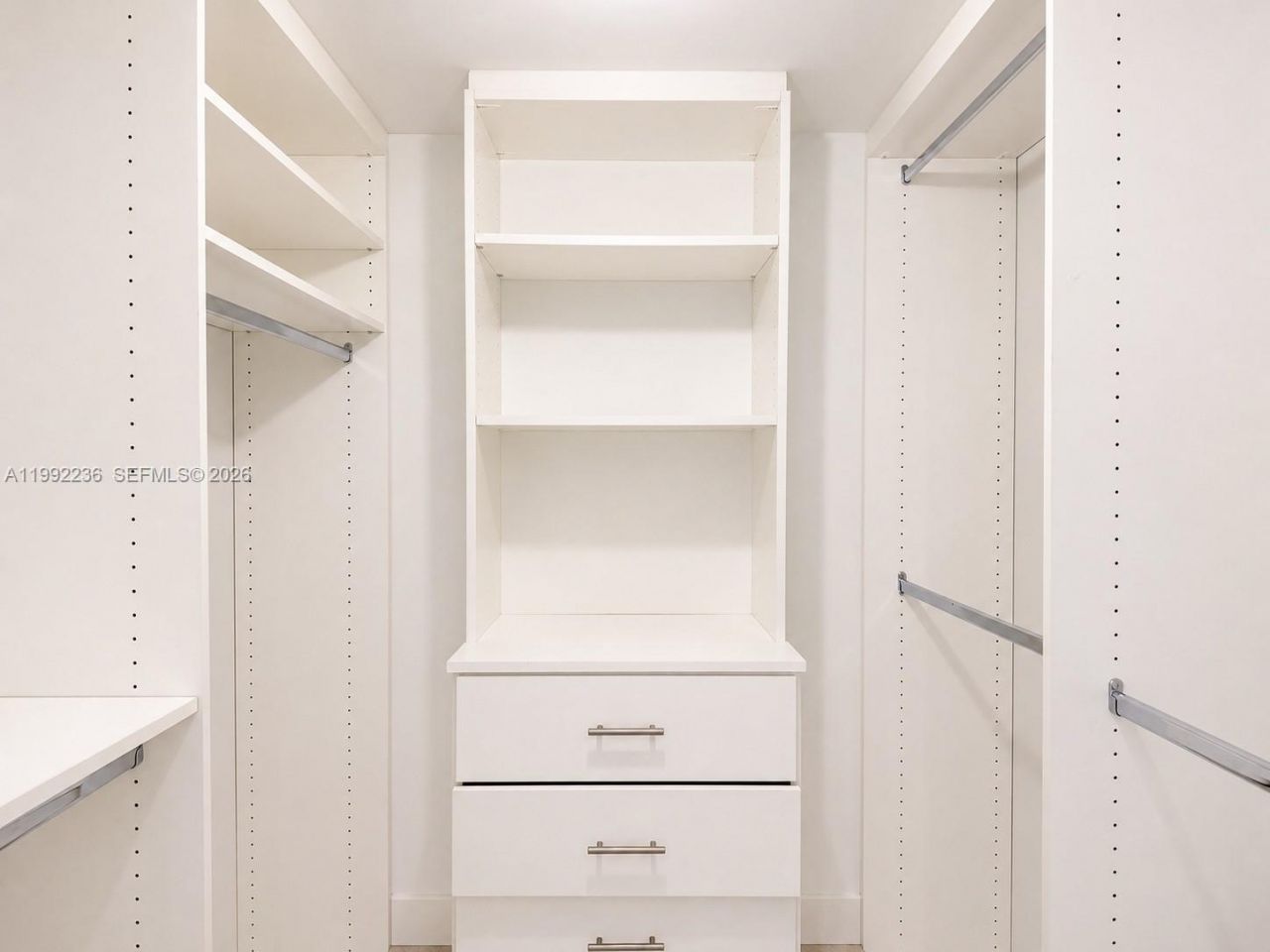 400 Sunny Isles Blvd, Unit 819, Sunny Isles Beach, FL 33160 Photo