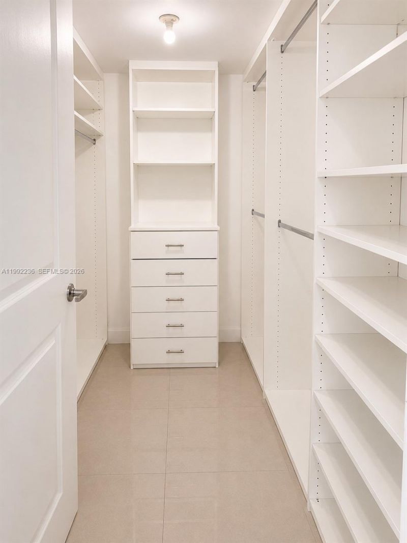 400 Sunny Isles Blvd, Unit 819, Sunny Isles Beach, FL 33160 Photo