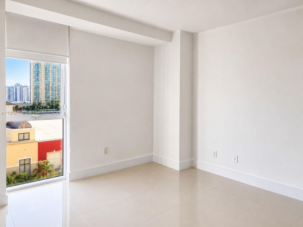 400 Sunny Isles Blvd, Unit 819, Sunny Isles Beach, FL 33160 Photo