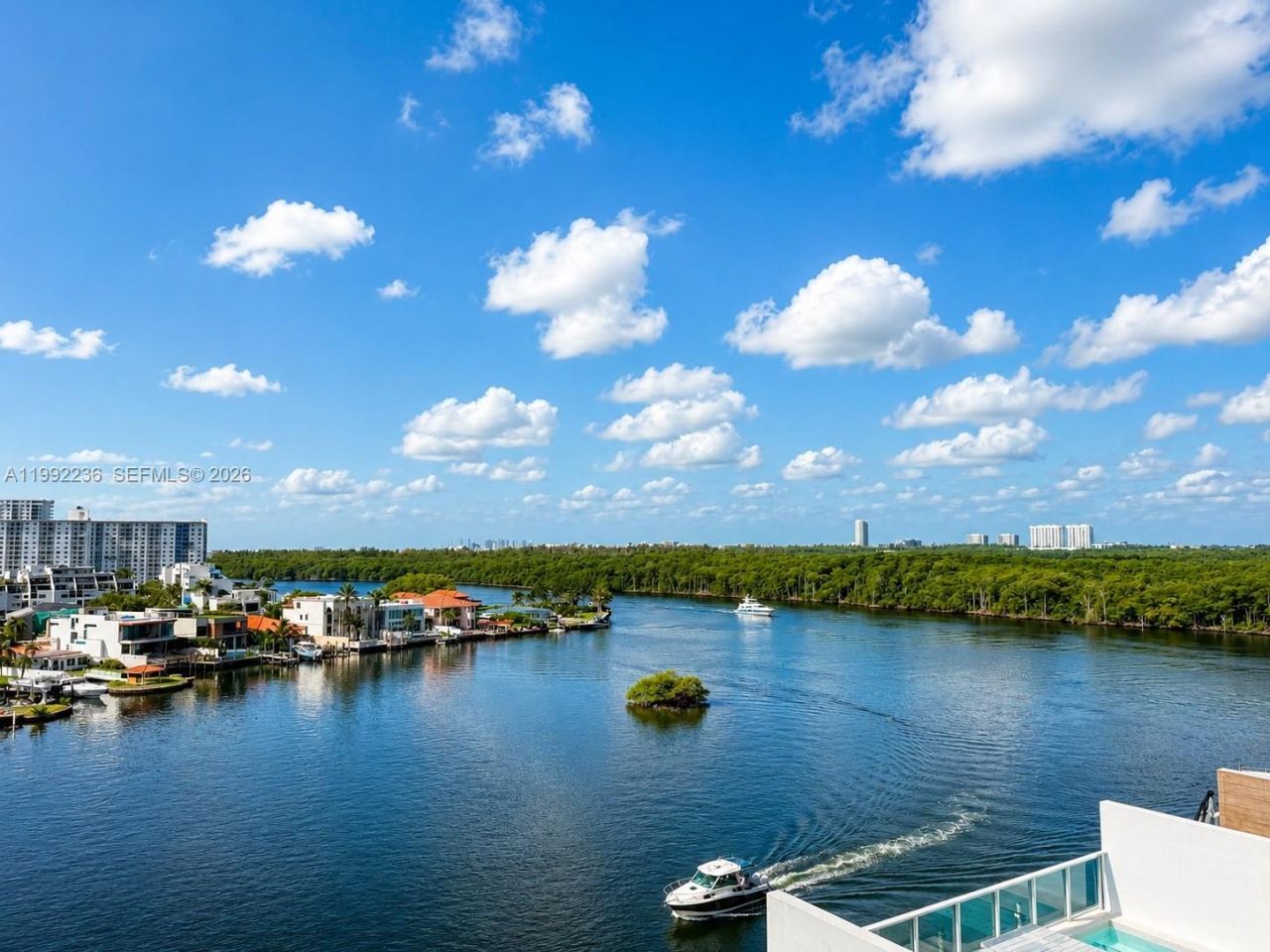 400 Sunny Isles Blvd, Unit 819, Sunny Isles Beach, FL 33160 Photo