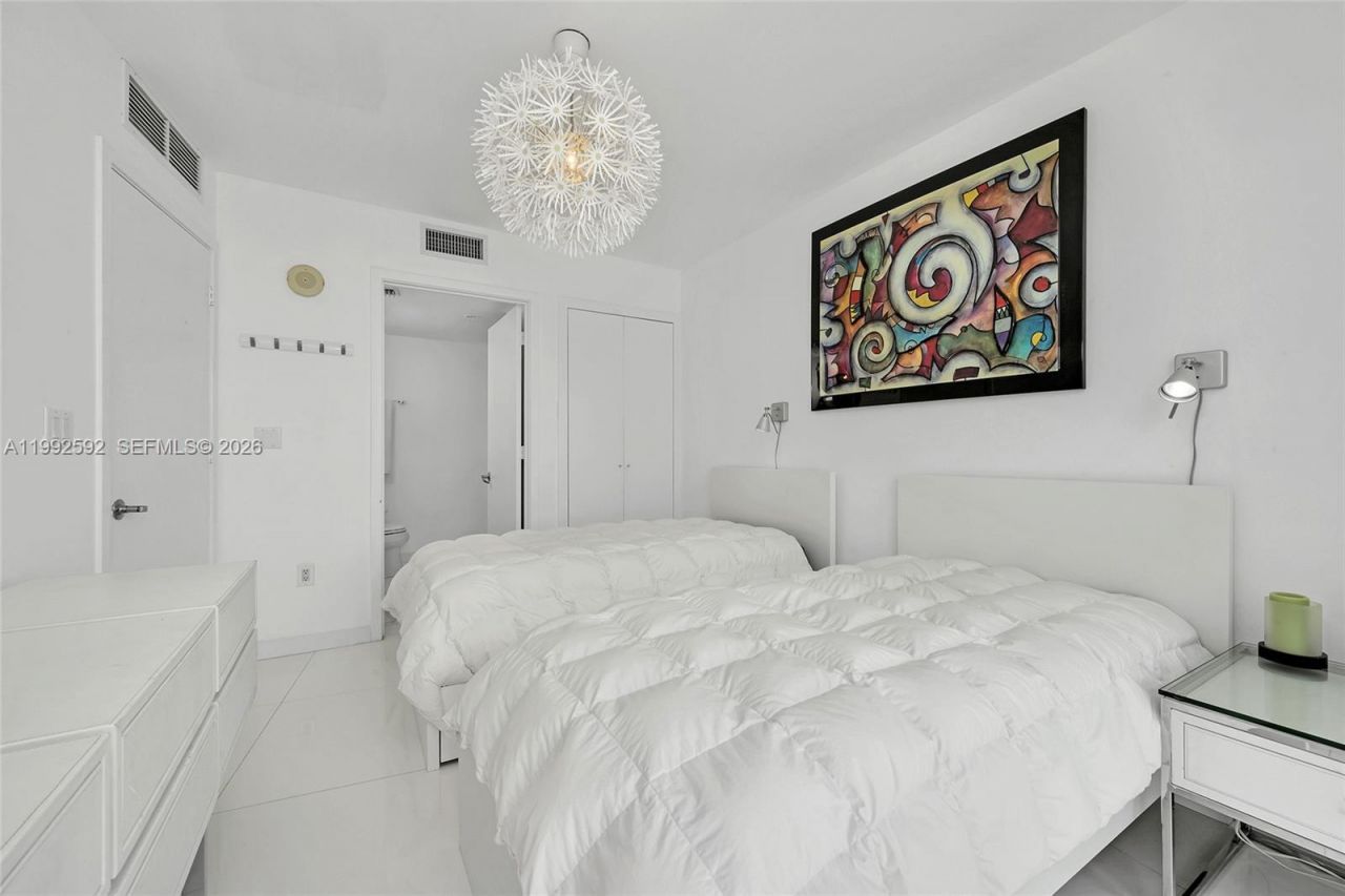 18201 Collins Ave , Unit 1002, Sunny Isles Beach, FL 33160 Photo