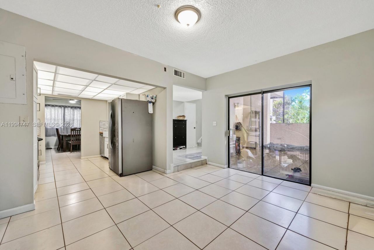 2700 S University Dr , Unit 3C, Davie, FL 33328 Photo