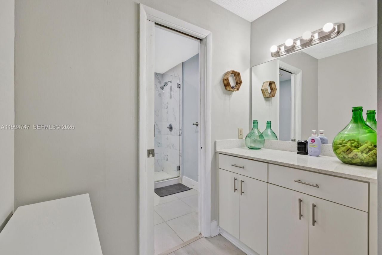 2700 S University Dr , Unit 3C, Davie, FL 33328 Photo