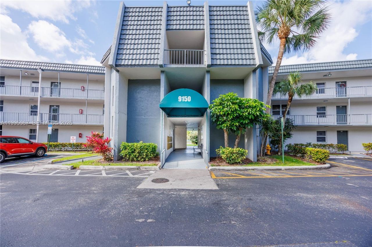 9150 Lime Bay Blvd, Unit 110, Tamarac, FL 33321 Photo