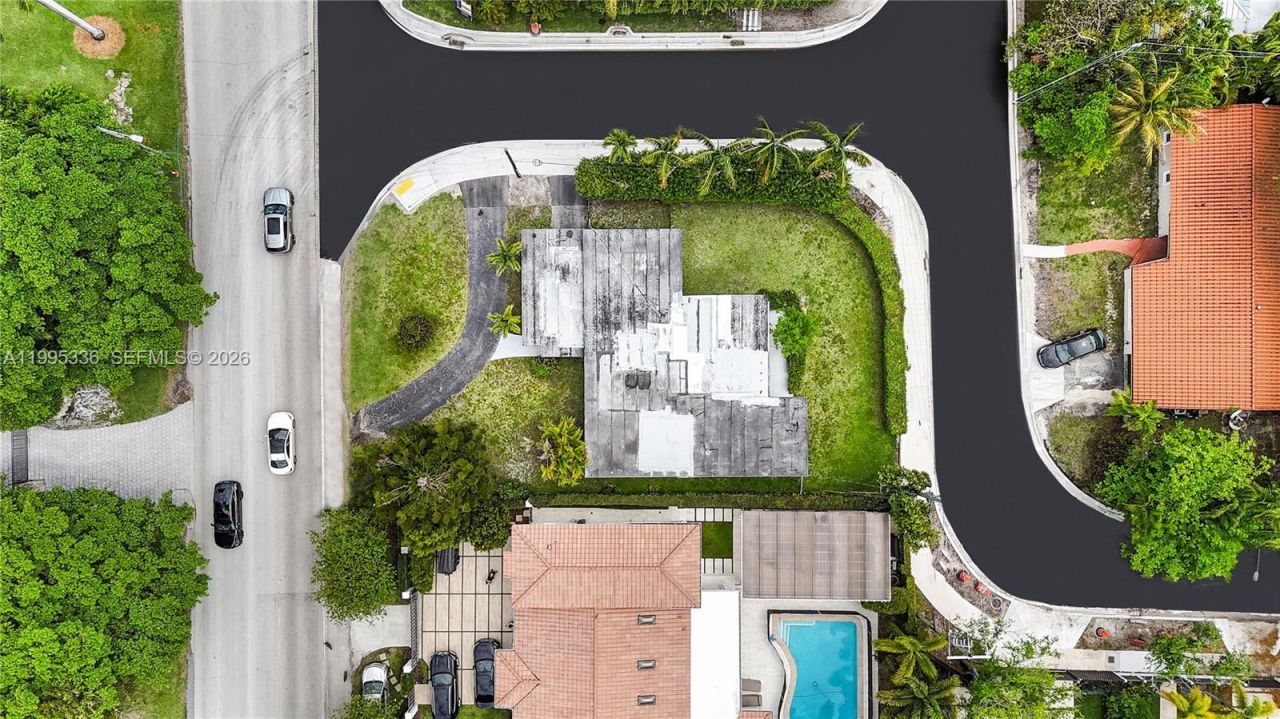 1630 S Bayshore Dr, Miami, FL 33133 Photo