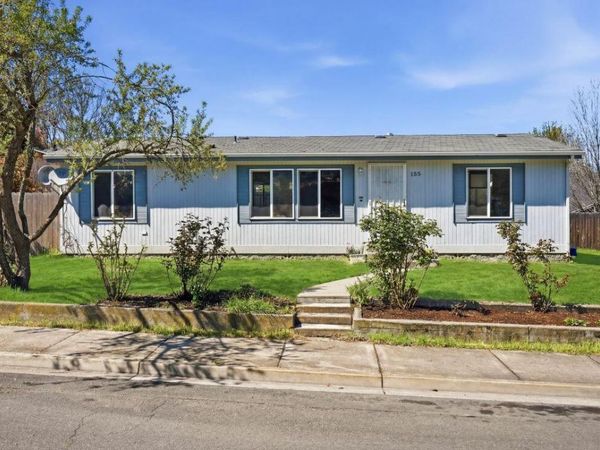 155 Lani Way, Talent, OR 97540