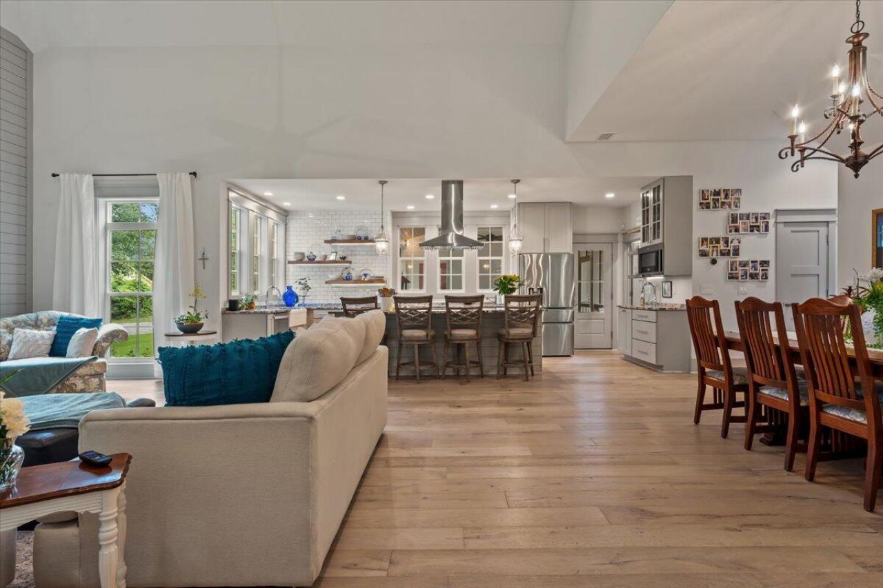 2826 Edenborough Road Photo 15