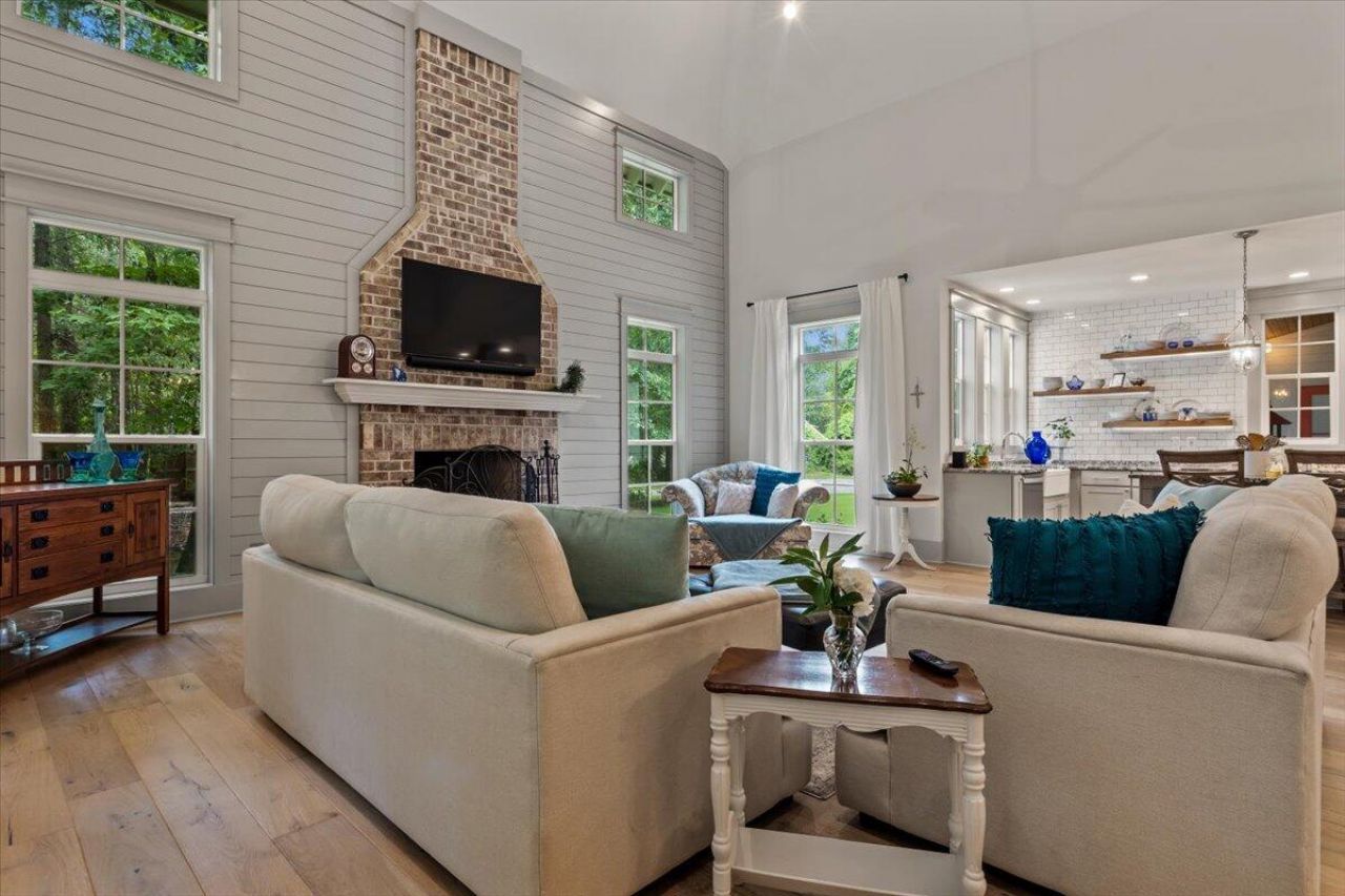 2826 Edenborough Road Photo 16