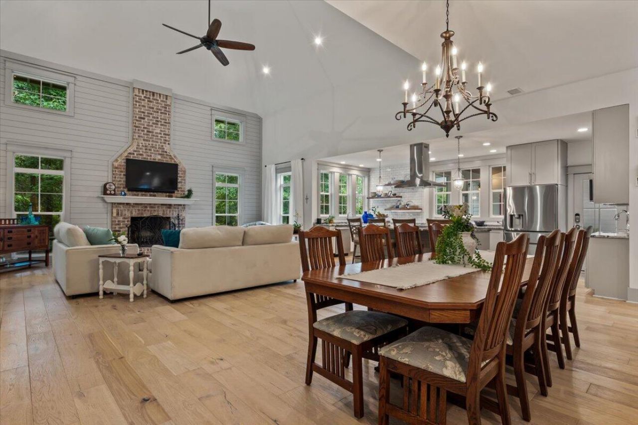 2826 Edenborough Road Photo 22