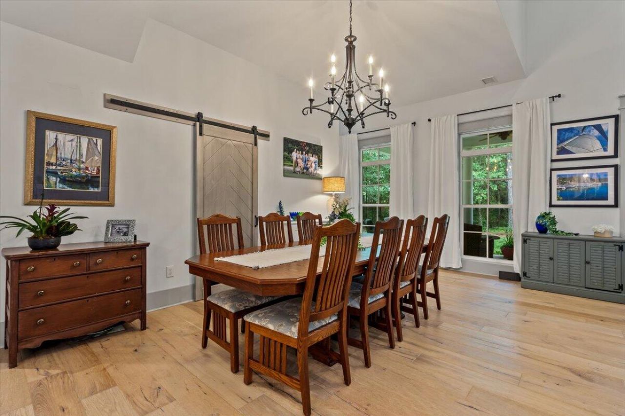 2826 Edenborough Road Photo 24