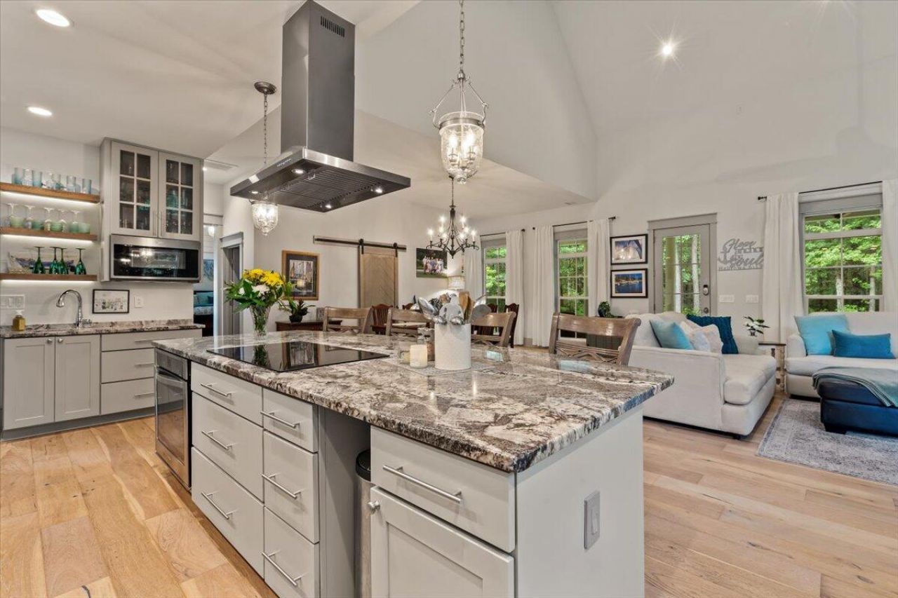 2826 Edenborough Road Photo 28