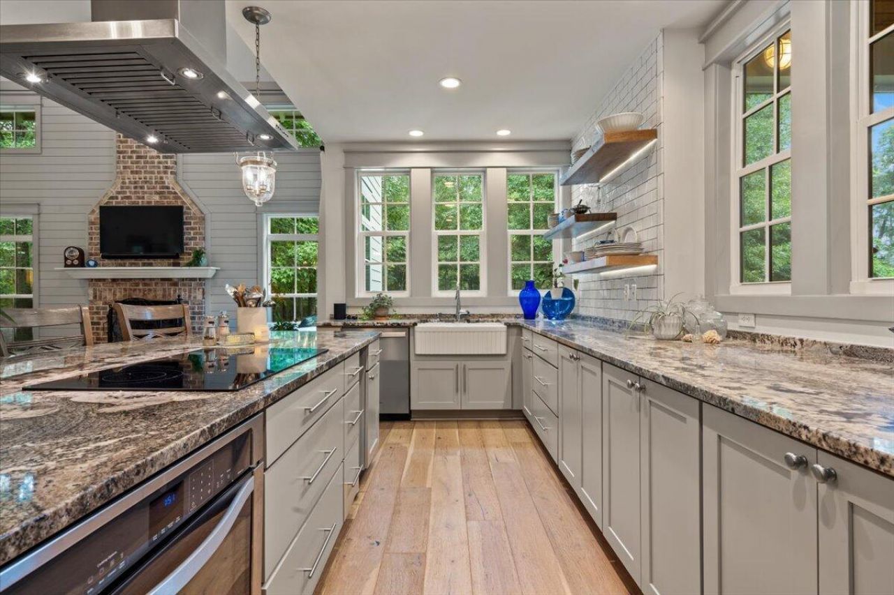 2826 Edenborough Road Photo 30