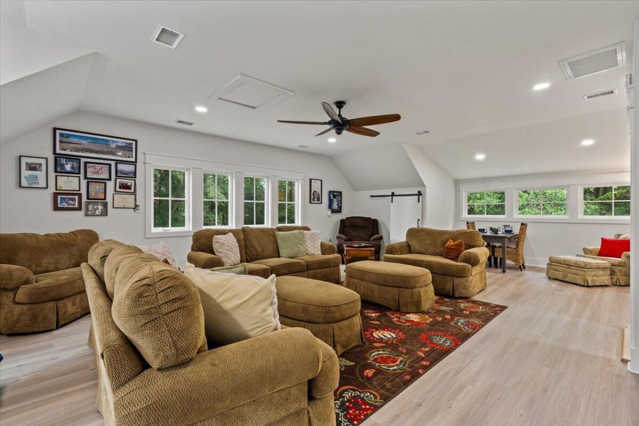 2826 Edenborough Road Photo 81