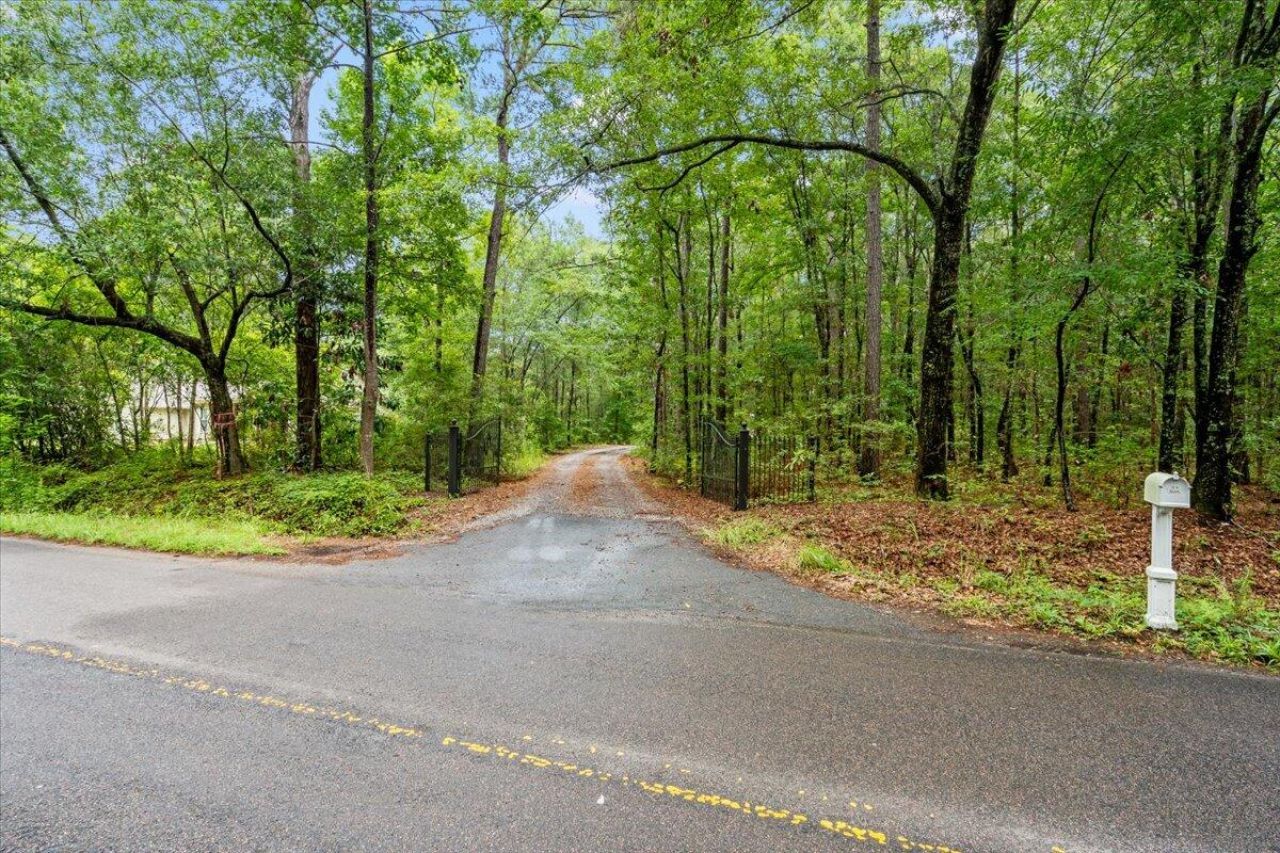 2826 Edenborough Road Photo 93