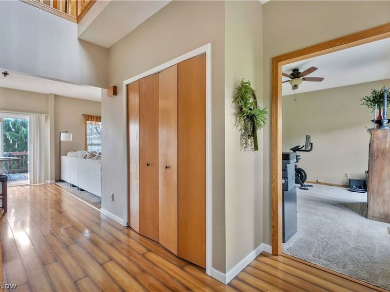 6962 Maple Glen Avenue NW, North Canton, OH 44720 Photo 2