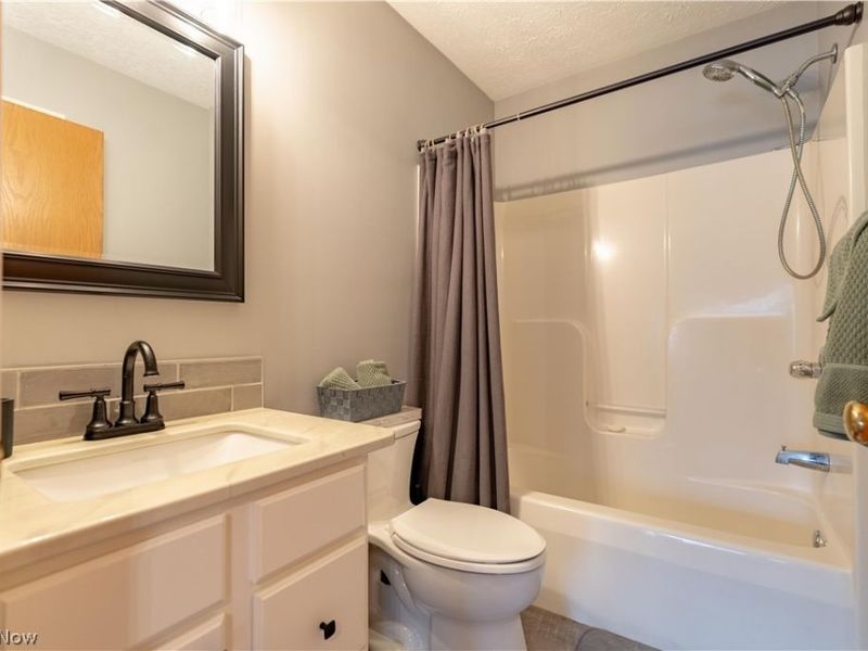 6962 Maple Glen Avenue NW, North Canton, OH 44720 Photo 25