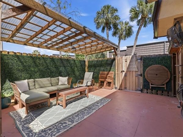 5590 Woodrose CT, Unit 1, FORT MYERS, FL 33907