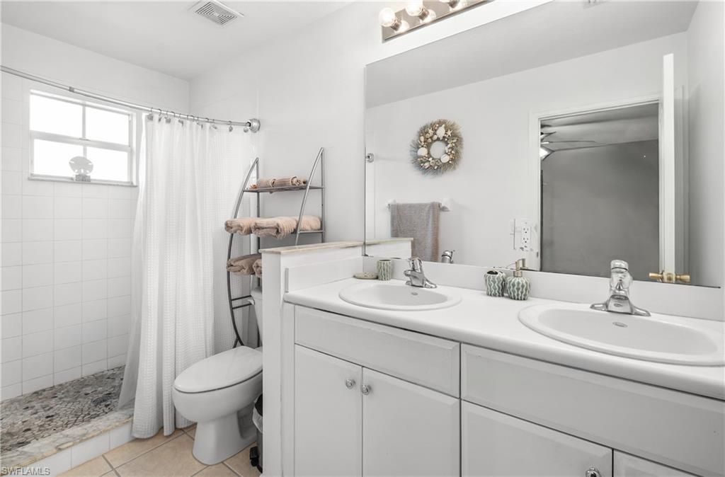 8657 Athena Ct, Lehigh Acres, FL 33971 Photo