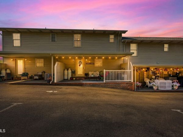 408 Lynn Road, Unit Apt B, Blountville, TN 37617