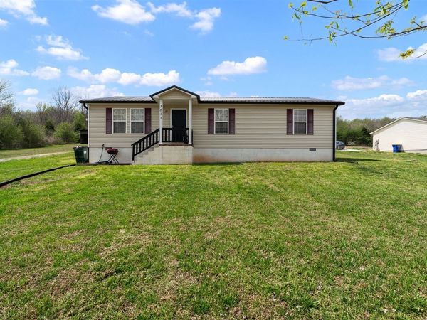 3011 N Campbell Road , Bowling Green, KY 42101