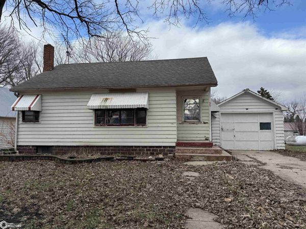 203 1St Street NE, Rake, IA 50465
