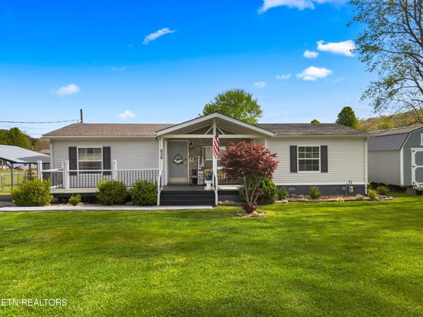 634 Nursery Rd, Dandridge, TN 37725