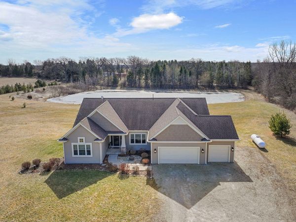 21229 Plank Rd, Dover, WI 53139