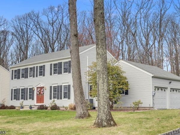 32 Winay Ter, Washington, NJ 07853