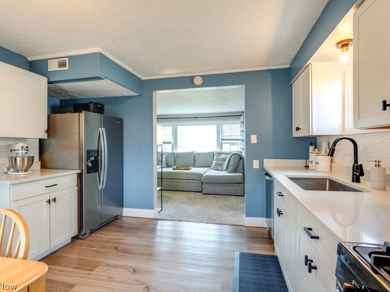 2331 Larchdale Drive , Cuyahoga Falls, OH 44221 Photo 10