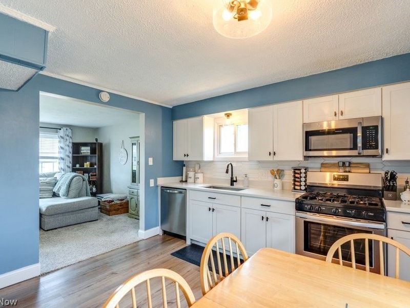 2331 Larchdale Drive , Cuyahoga Falls, OH 44221 Photo 11